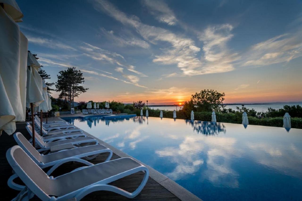 Eve Santa Marina Apartments - Sea, Pools, Relax Sozopol Exterior foto